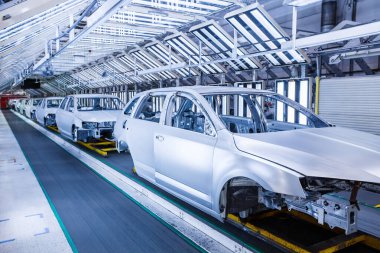 Wire Mesh Conveyors: Enhancing Automation in the Automotive Industry