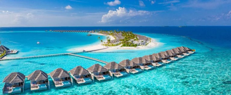 Exploring the Maldives: A Paradise of Pristine Waters and Unmatched Luxury