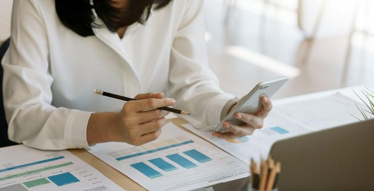 How to Choose the Right Debt Consolidation Program: A Look at Republic First Funding and What to Compare